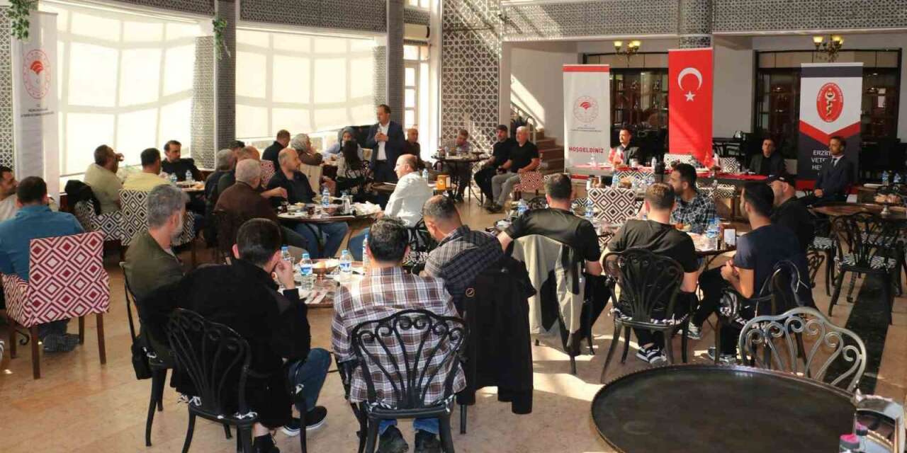 Erzincan’da veteriner hekimlerle istişare toplantısı düzenlendi