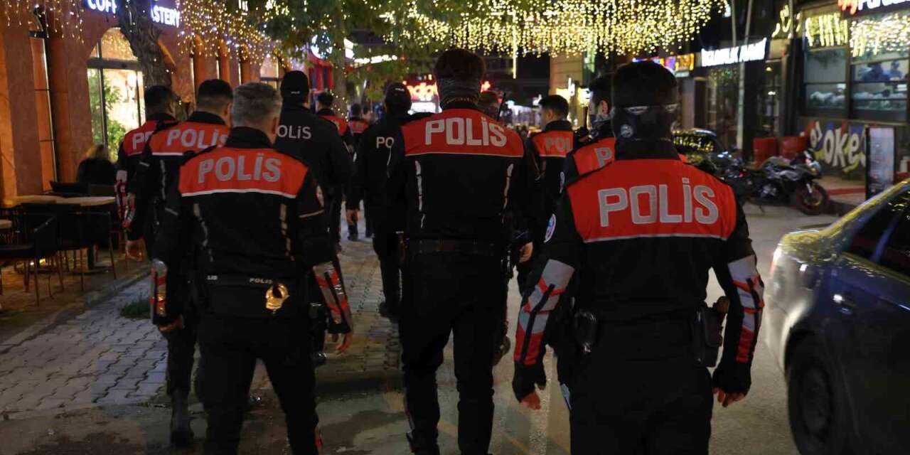 Elazığ’da öğrencilerin yoğun olduğu alanlar denetlendi