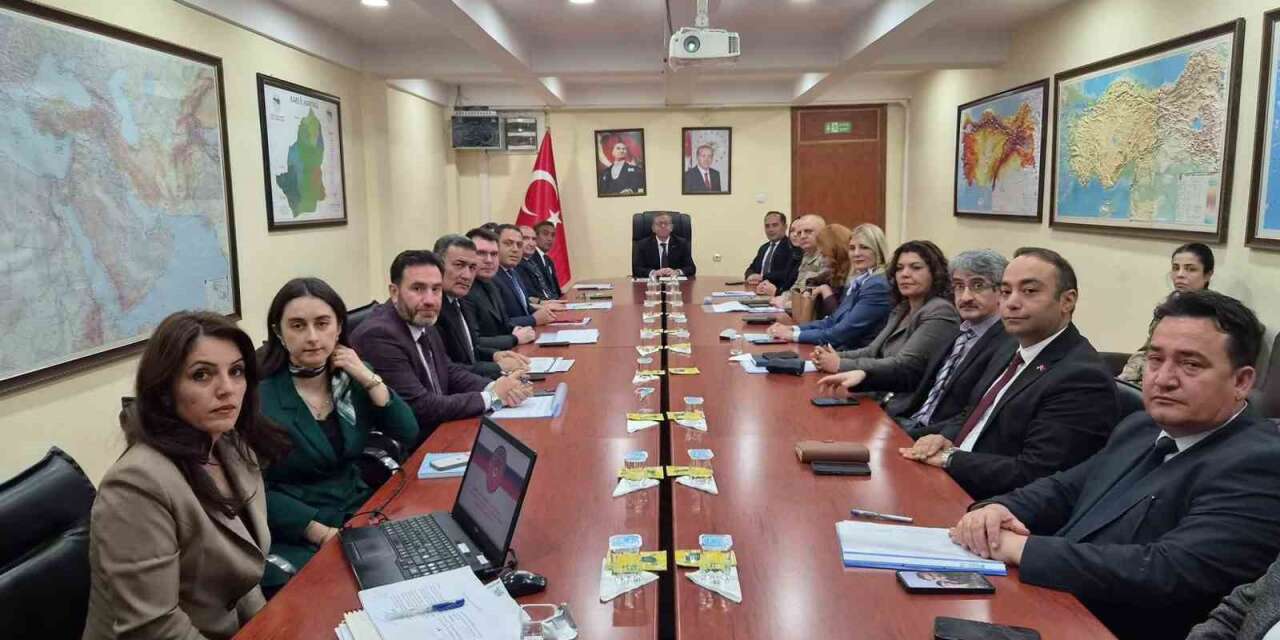 Kars’ta kadına yönelik şiddetle mücadele masaya yatırıldı