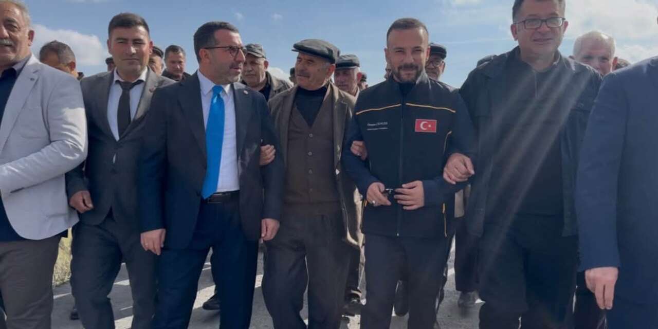 Kars’ta köy yollarında beton yol çalışmaları sürüyor
