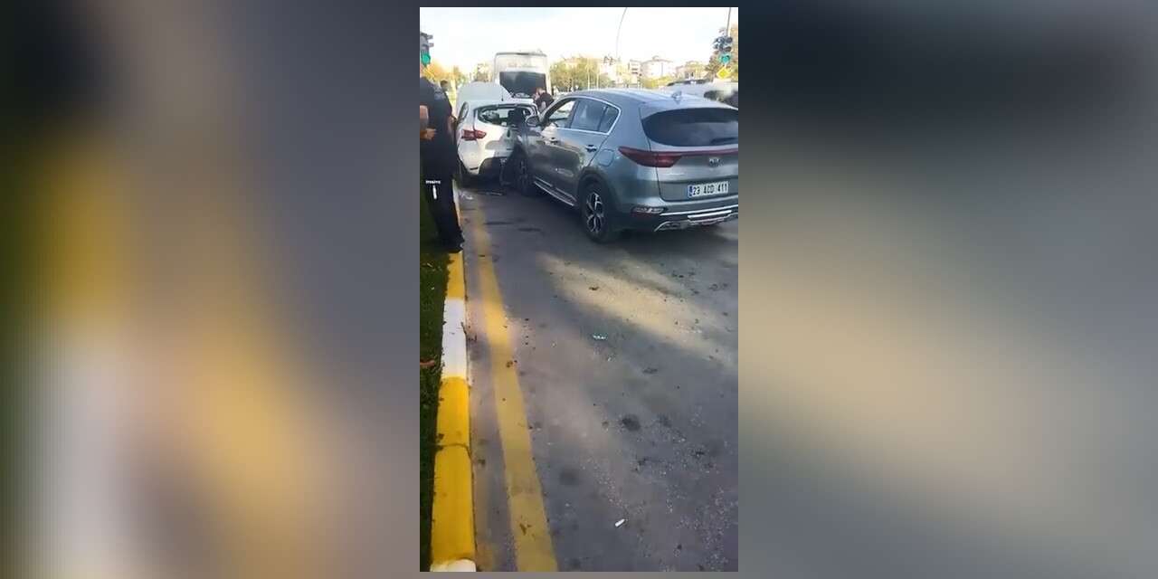 Elazığ’da zincirleme trafik kazası: 1 yaralı