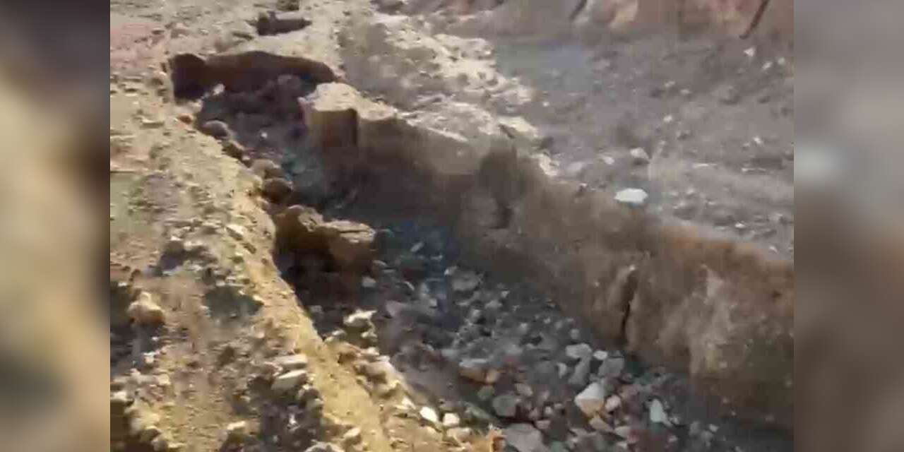 Elazığ’da sel nedeniyle yayla yolu yarıldı