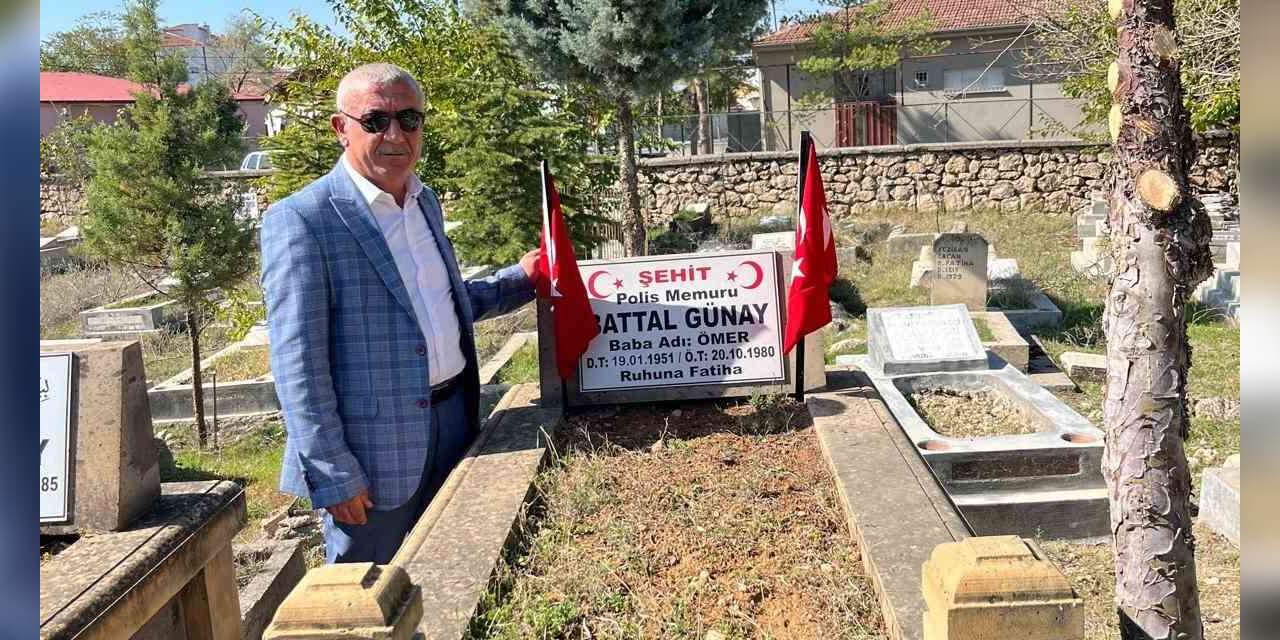 Malatyalı şehit polis Battal Günay kabri başında dualarla anıldı