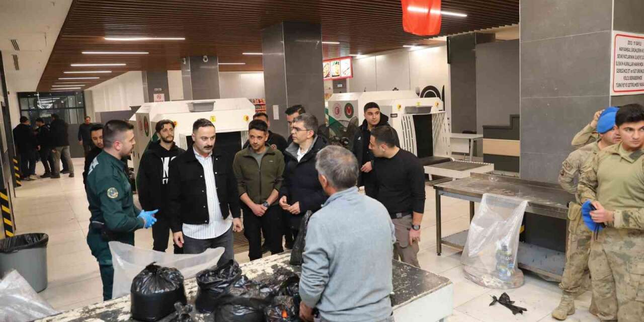 Doğubayazıt Kaymakamı Ayvat’tan Gürbulak Gümrük Kapısı’nda inceleme
