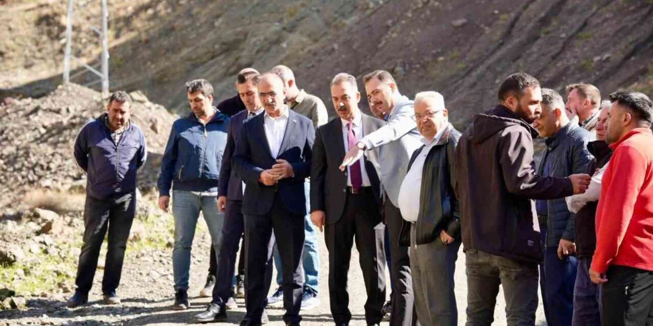 Üzümlü’de selden etkilenen köylerde çalışmalar incelendi