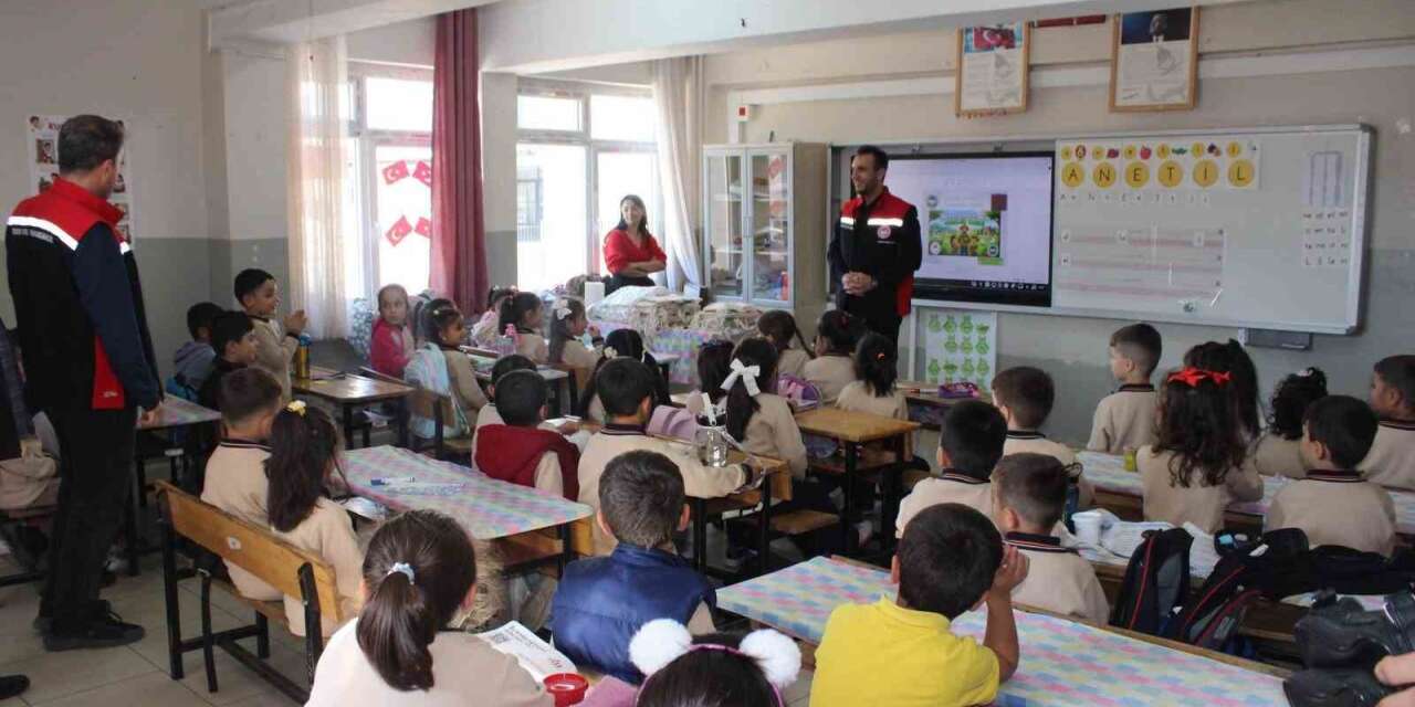 Erzincan’da öğrencilere organik tarım eğitimi