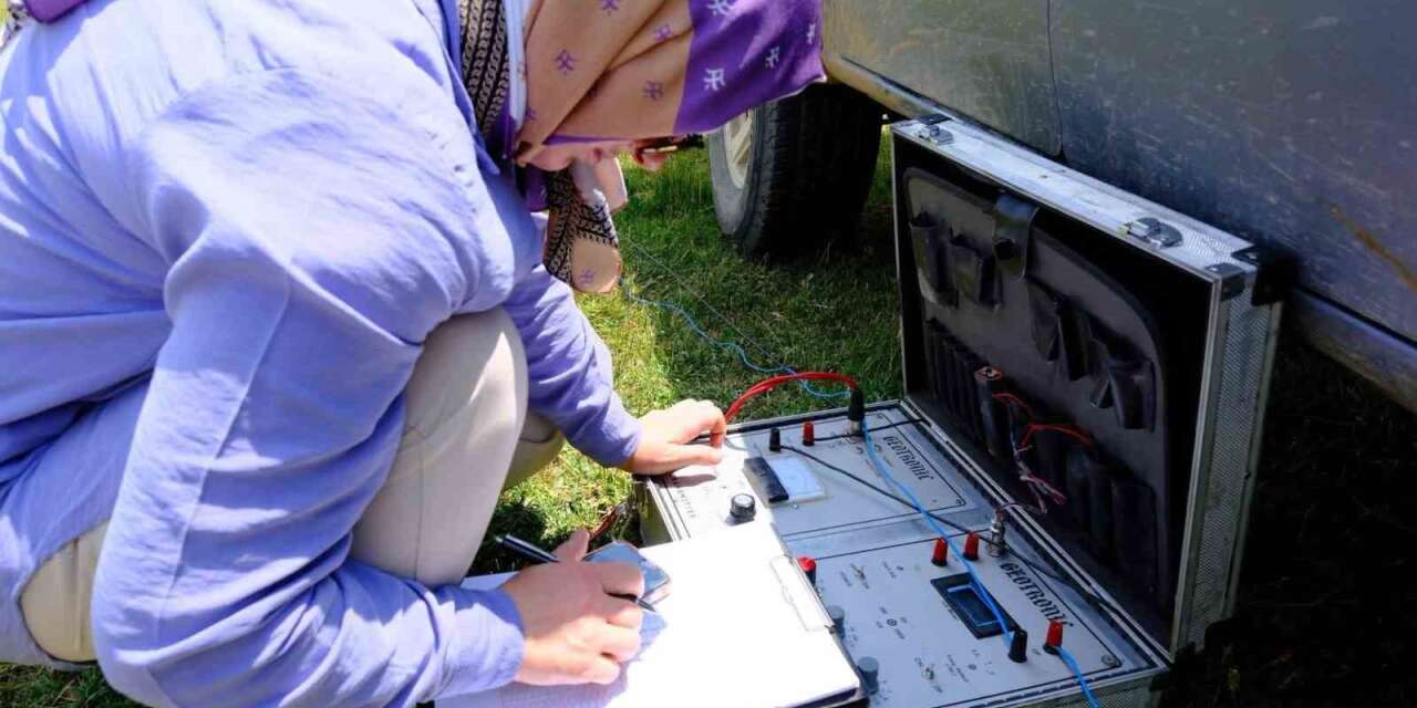 Erzincan meralarında hayvancılık için su çalışması