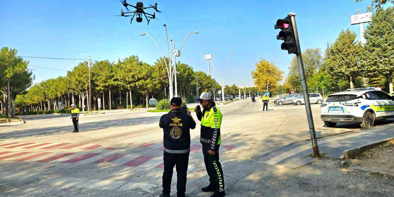 Elazığ’da KPSS adaylarının kullandığı yollar dronla denetlendi