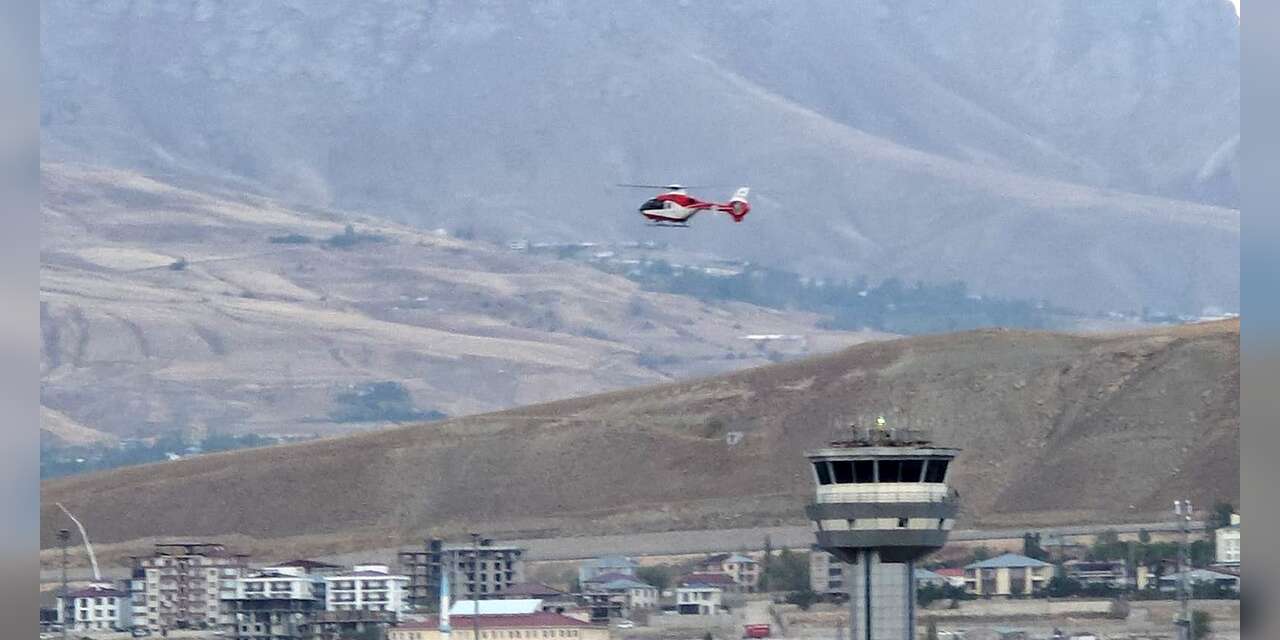 Metabolik hastalığı olan çocuk ambulans helikopter ile Van’a getirildi