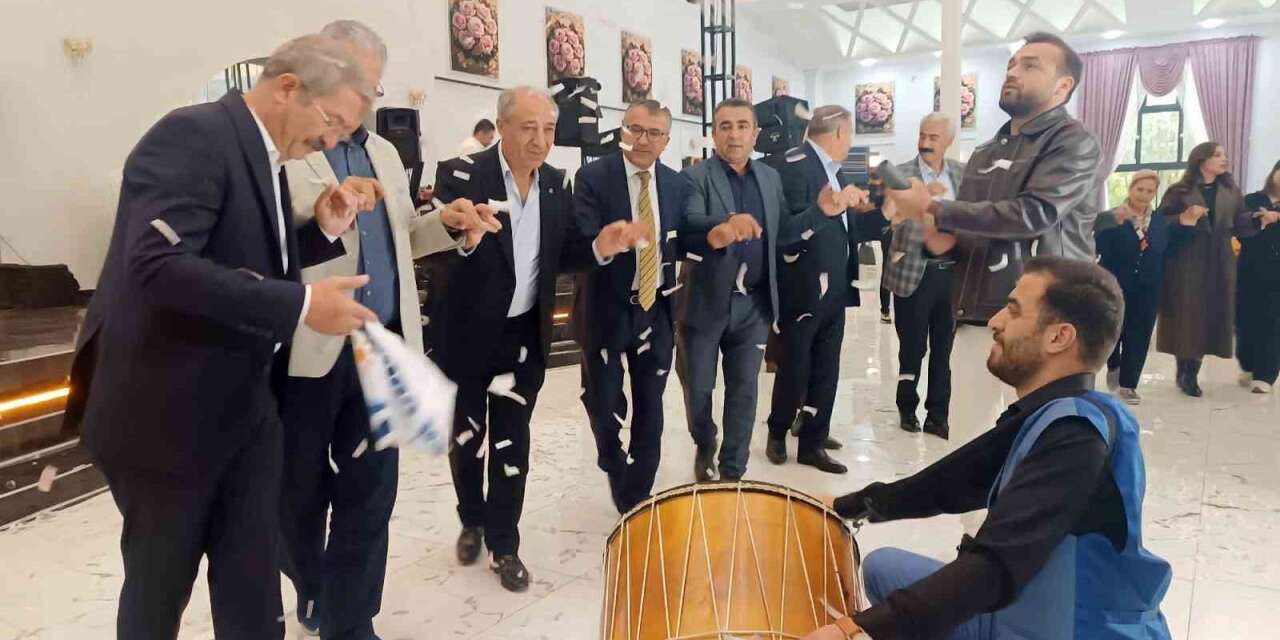 Van TSO Başkanı Takva: "Bu kentin en güvenilir limanı Ortak Akıl ve Mavi Liste’dir"