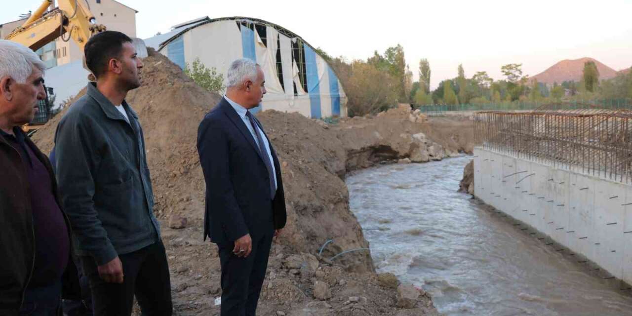 Oltu’da yeni köprülerin yapımına başlandı