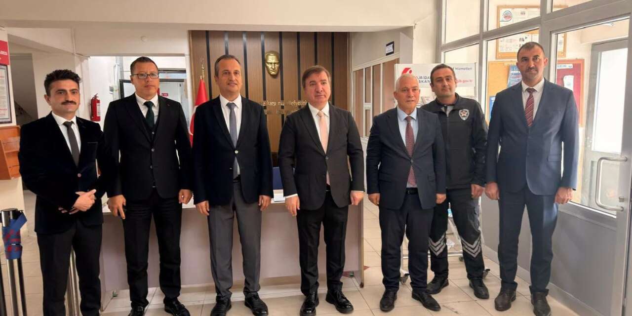 Vali Aydoğdu’dan halkla ilişkiler bürolarına inceleme