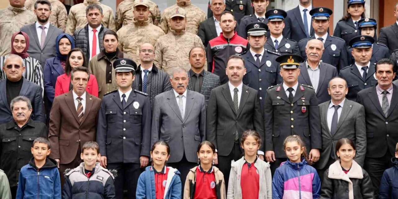Üzümlü’de 29 Ekim Cumhuriyet Bayramı