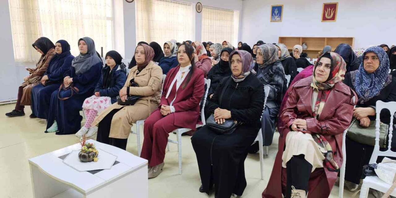 Muş’ta kadınlara bağımlılıkla mücadele eğitimi verildi