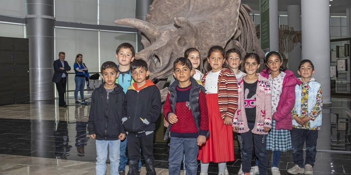 Doğadan sofraya bilim projesiyle çocuklar Atatürk Üniversitesini keşfediyor