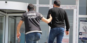 Kars polisi uyuşturucu satıcısını arıyor