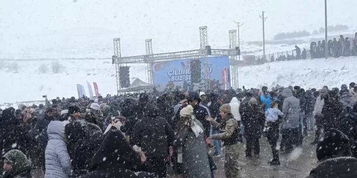 Çıldır Gölü’nde kar altında konser