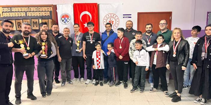 Kars’ta Zihinlerin Devler Ligi: Türkiye Kupası İl Birinciliği Sona Erdi!