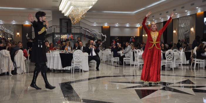 Kars'ta Azerbaycan Bağımsızlık Günü kutlandı