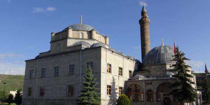 KARS BAYRAM NAMAZI SAATİ: Kars Bayram Namazı Saat Kaçta, Nasıl Kılınır? Kurban Bayramı İl İl Bayram Namazı Saati 2026