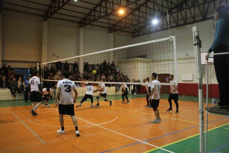 Malazgirt’te ‘Kurumlar Arası Voleybol Turnuvası’ sona erdi