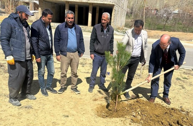 Esendere’de fidanlar toprakla buluştu