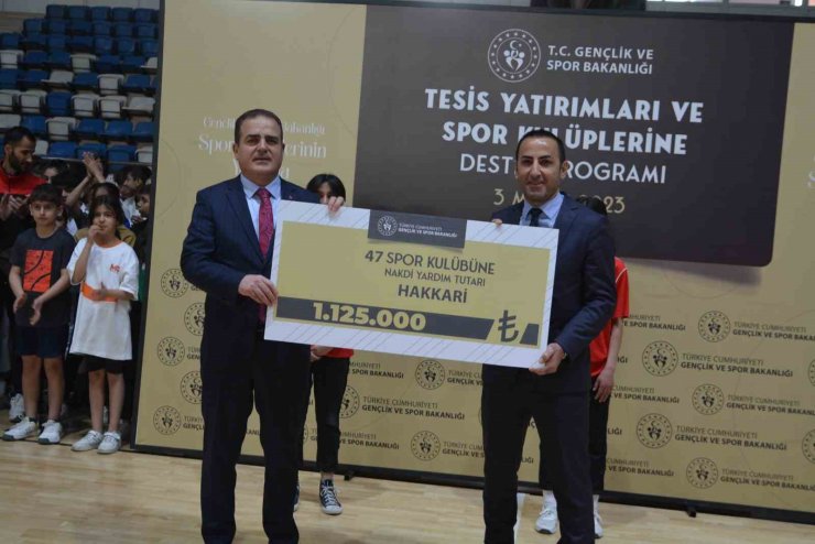 Hakkari’de 48 spor kulübüne 1 milyon 125 bin TL nakdi destek