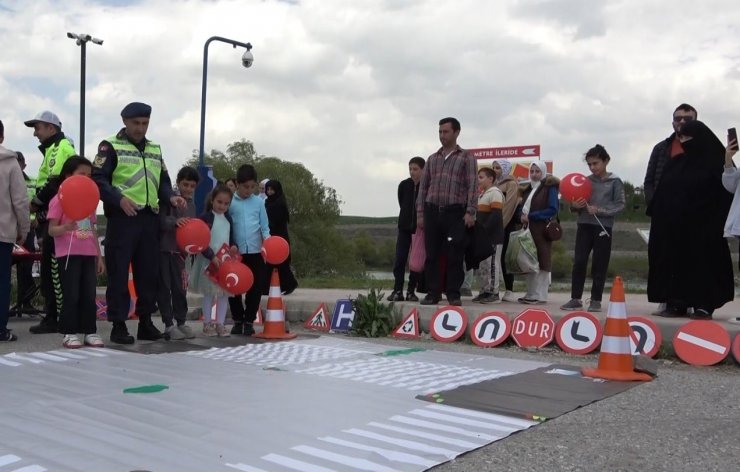 Muş’ta Karayolu Trafik Haftası etkinliği düzenlendi