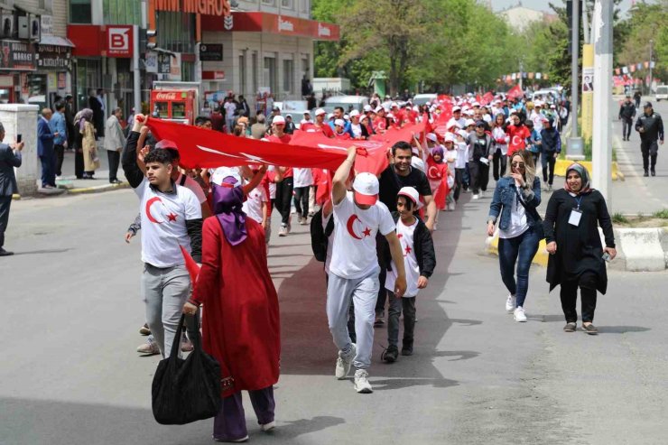 Ağrı’da 19 Mayıs coşkuyla kutlandı