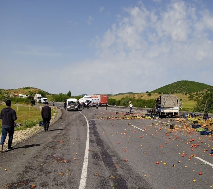 Bingöl’de tır kamyonetle çarpıştı: 1 ölü, 1 yaralı