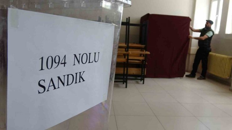 Van’da ikinci tur Cumhurbaşkanlığı seçimi için sandıklar kuruldu