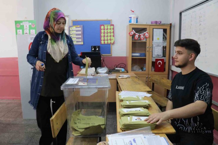 Malatya’da oy verme işlemleri devam ediyor