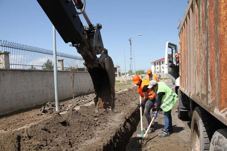 Malazgirt’te doğalgaz çalışmaları başladı