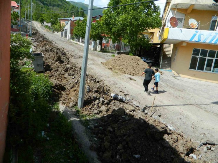 Posof’ta doğalgaz alt yapı çalışmaları sürüyor