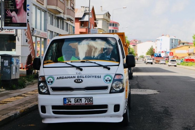 Başkan Demir çöp taksi aracını kulandı