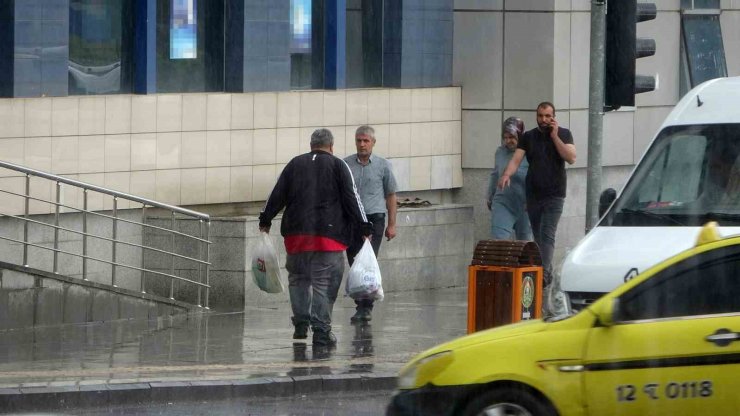 Bingöl’de sağanak yağış etkili oldu