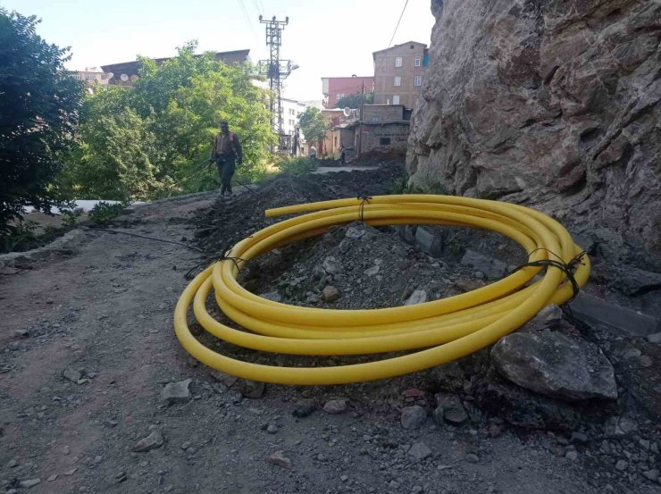 Hakkari’de doğalgaz çalışması devam ediyor