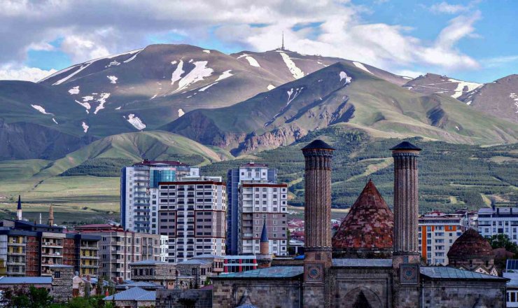 Türkiye’de konut satışı azaldı, Erzurum’da arttı