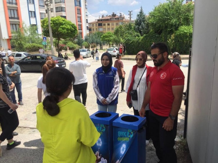 Elazığ’da sınav kalemleri öğrenciler için toplandı