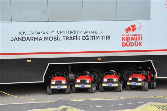 mobil-trafik-egitim-tiri-karsta-6.jpg