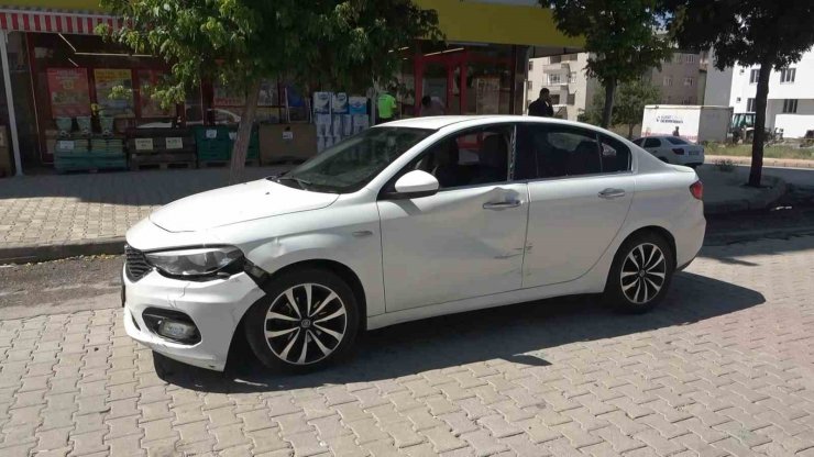 Elazığ’da motosiklet ile otomobil çarpıştı: 1 yaralı