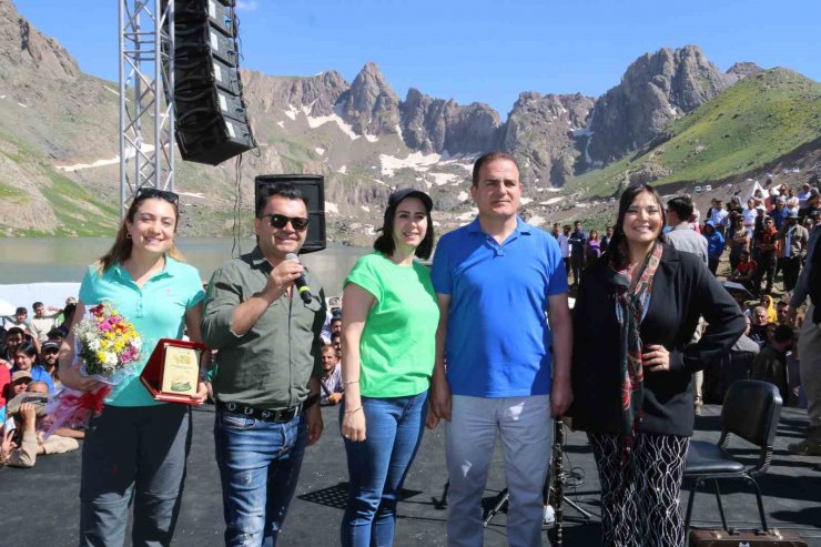 Hakkari’de ’5. Cilo Fest’ Tuğçe Kandemir konseri ile sona erdi