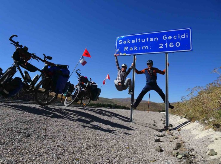 Bisikletle Fransa’dan Erzincan’a yolculuk