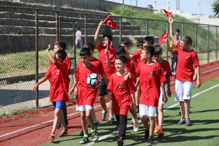 Genç’te Yaz Spor Okulları’nın açılışı yapıldı