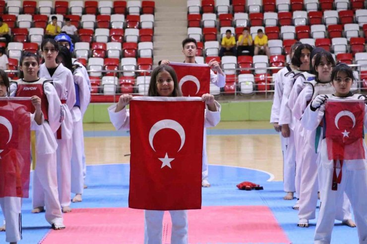 Muş’ta ‘Yaz Spor Okulları’ başladı