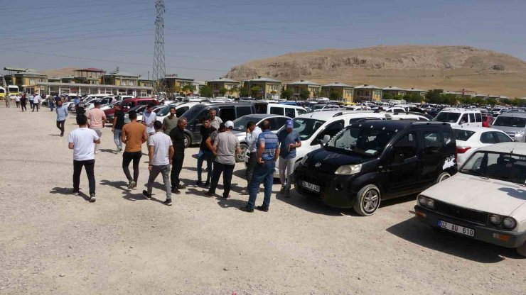 Van’daki ikinci el açık oto pazarında yeni düzenlemeye tam destek