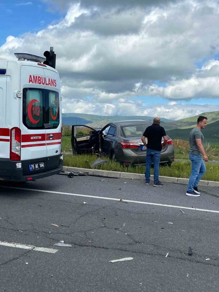 Ardahan’da Trafik Kazası: 4 yaralı