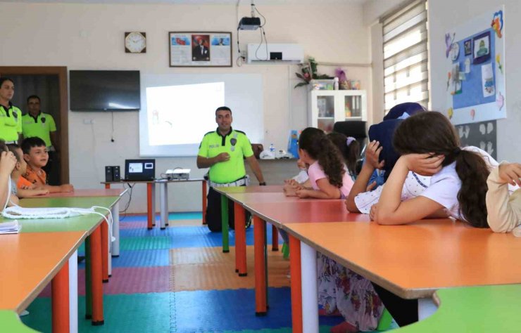 Kur’an kursu öğrencilerine trafik eğitimi verildi