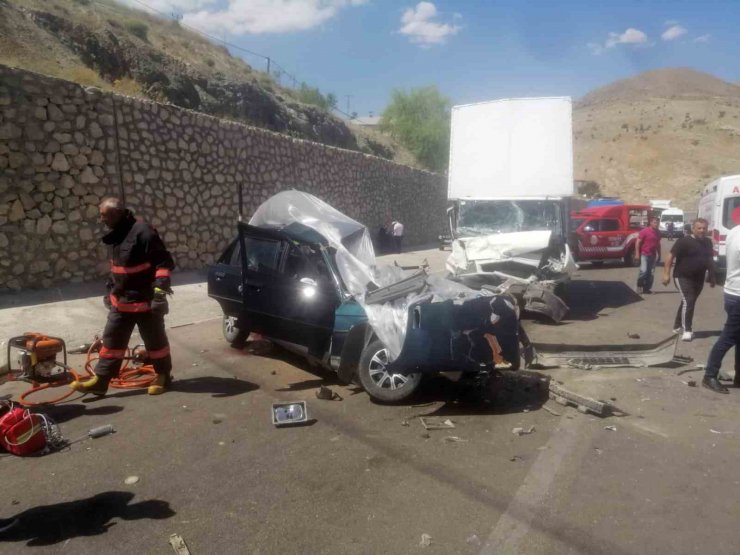 Malatya’da feci kaza: 2 ölü, 1 yaralı