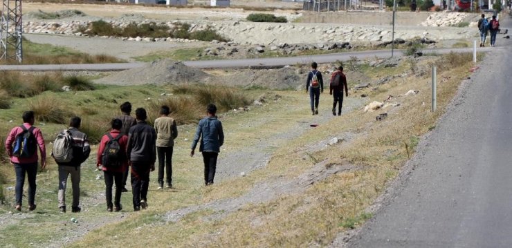 Erzincan’da jandarma ekiplerince 1 ayda 185 kaçak göçmen yakalandı